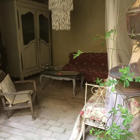 Sauveurs De Reves 2 Independantes Et Un F2 Prive Dans Un Particulier Homestay Sauve