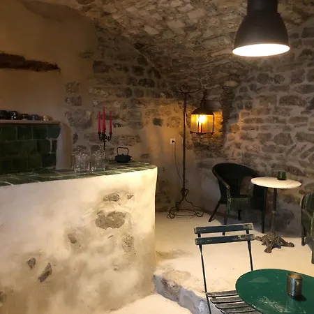 Sauveurs De Reves 2 Indépendantes Et Un F2 Privé Dans Un Particulier